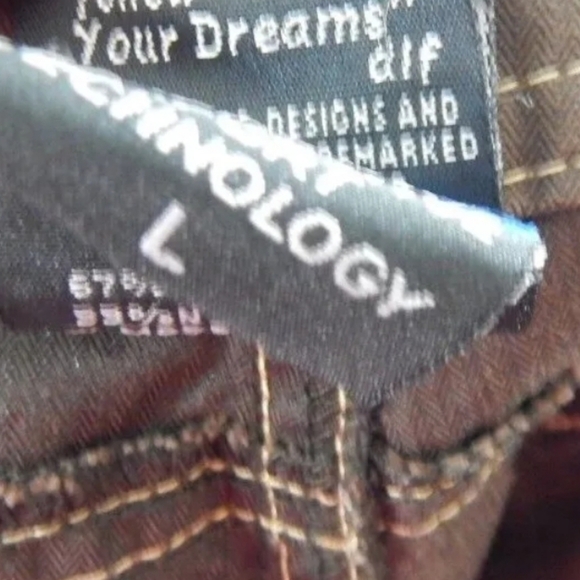 Kuhl Dry Forester Shorts - Picture 2 of 4